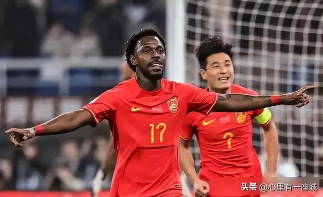 正式确认！国足传来坏消息：北京国安遭重创，球迷质疑声一片