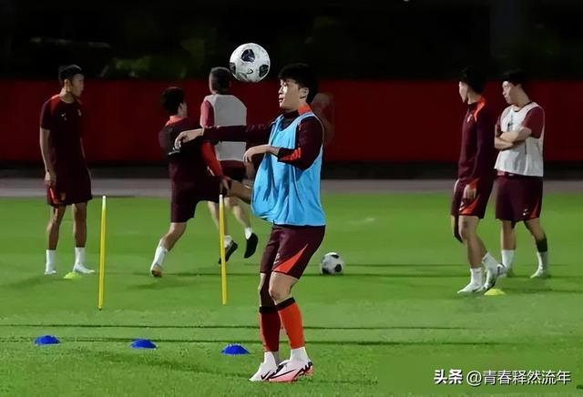 绝了！国内媒体曝出争议猛料：国足成为大笑话，伊万遭质疑