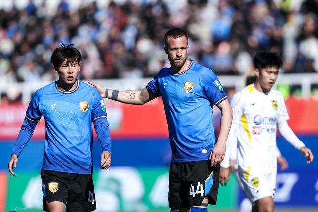 大连鲲城队史中甲首秀图片分享 穆谢奎+科特尼克等亮相金州体育场
