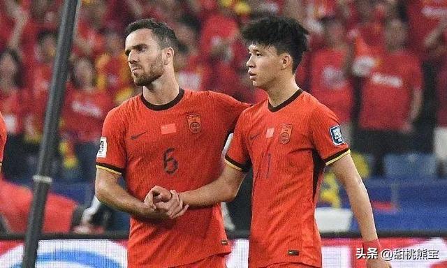 悬崖勒马！国足0-2收获喜讯，连胜印尼+巴林，积12分可出线！