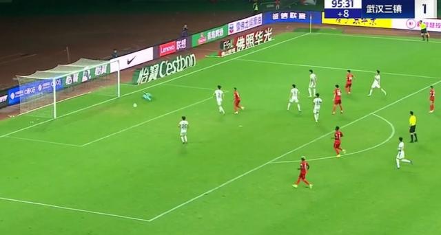 中超-三镇1-3梅州无缘首胜 梅州让1追3邵镤亮超巨失误恩戈姆双响