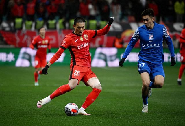 随着申花1-1海港，泰山2-1，中超最新积分榜出炉：前4名只差1分！