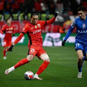 随着泰山2-1，国安1-0，申花0-1落后海港，中超最新积分榜出炉！