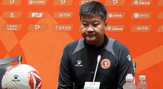 中甲最新积分榜，仅3轮就看出冲超和保级形势：呈4+5+7格局