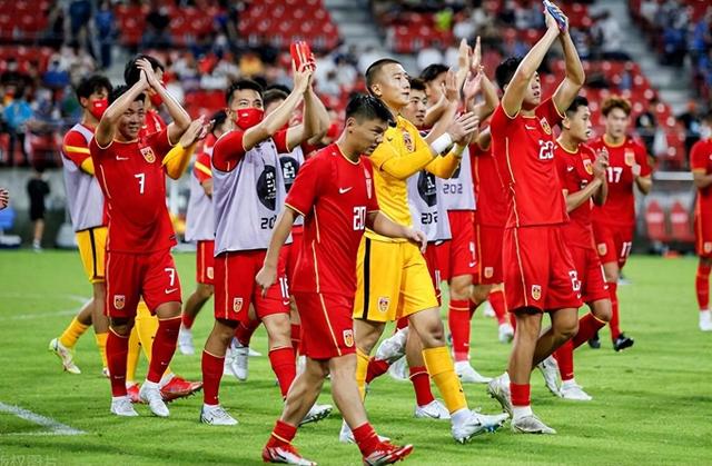 国足未来晋级前景并非一片暗淡！未来两连胜就稳获附加赛资格