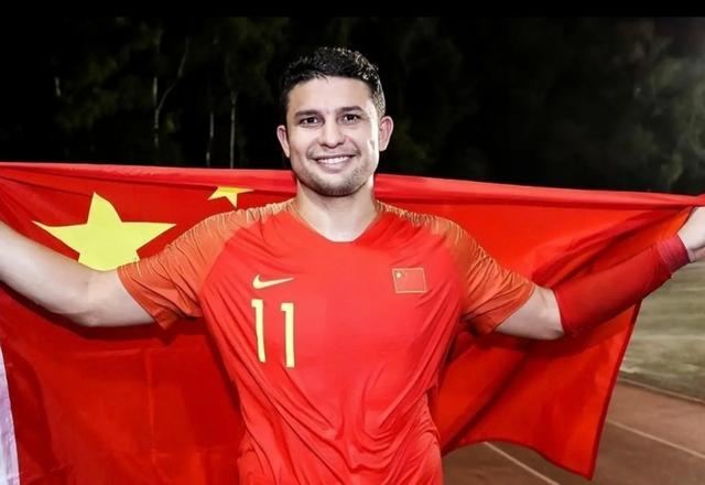 国足太遗憾！初代归化球员集体“落幕”，被两大贪恶之徒耽误