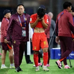 国足绝境求生！结尾两场定生死，真能创造奇迹吗？